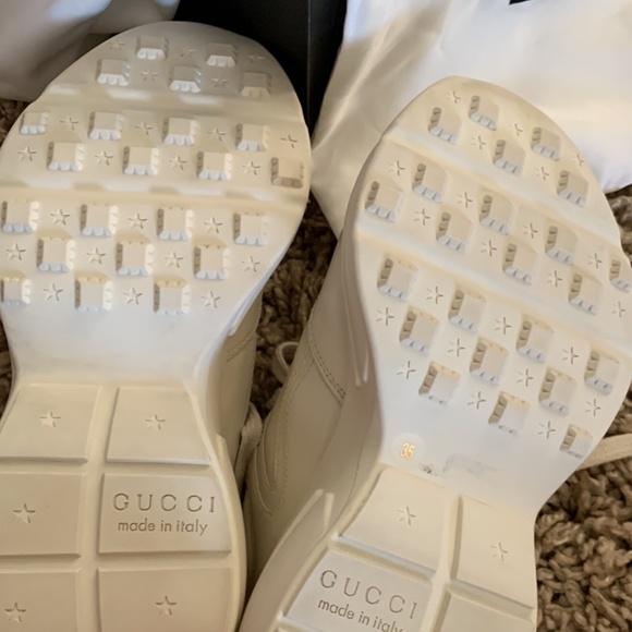 Gucci Rhyton Sneaker - Picture 2 of 4